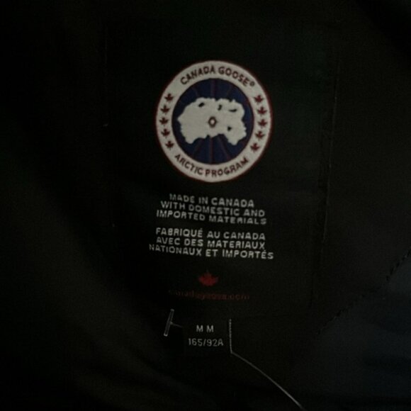 Canada Goose Kensington Parka - size Medium - Picture 4 of 5